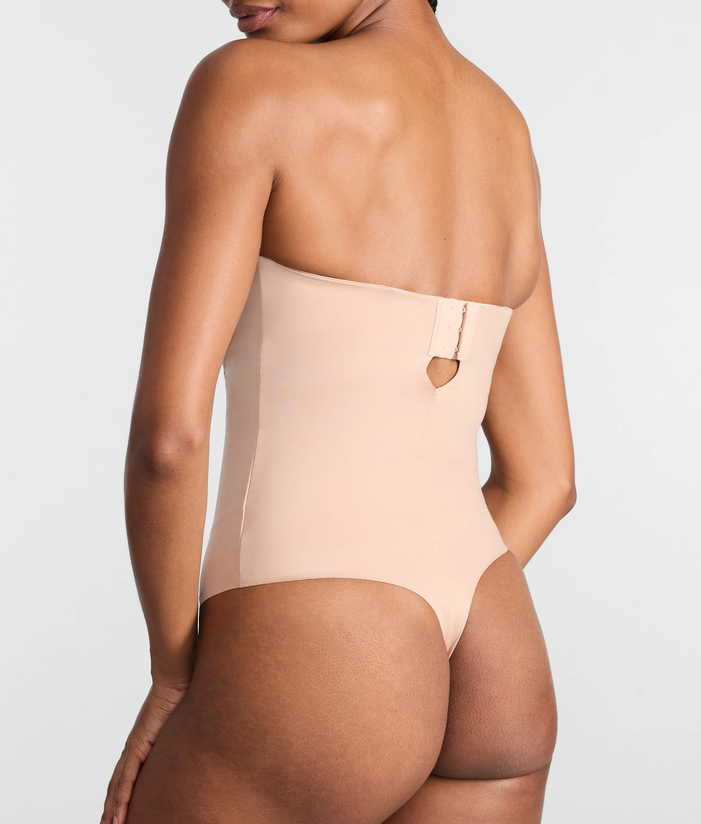 The Absolute Shaping Strapless Bodysuit - Image 8