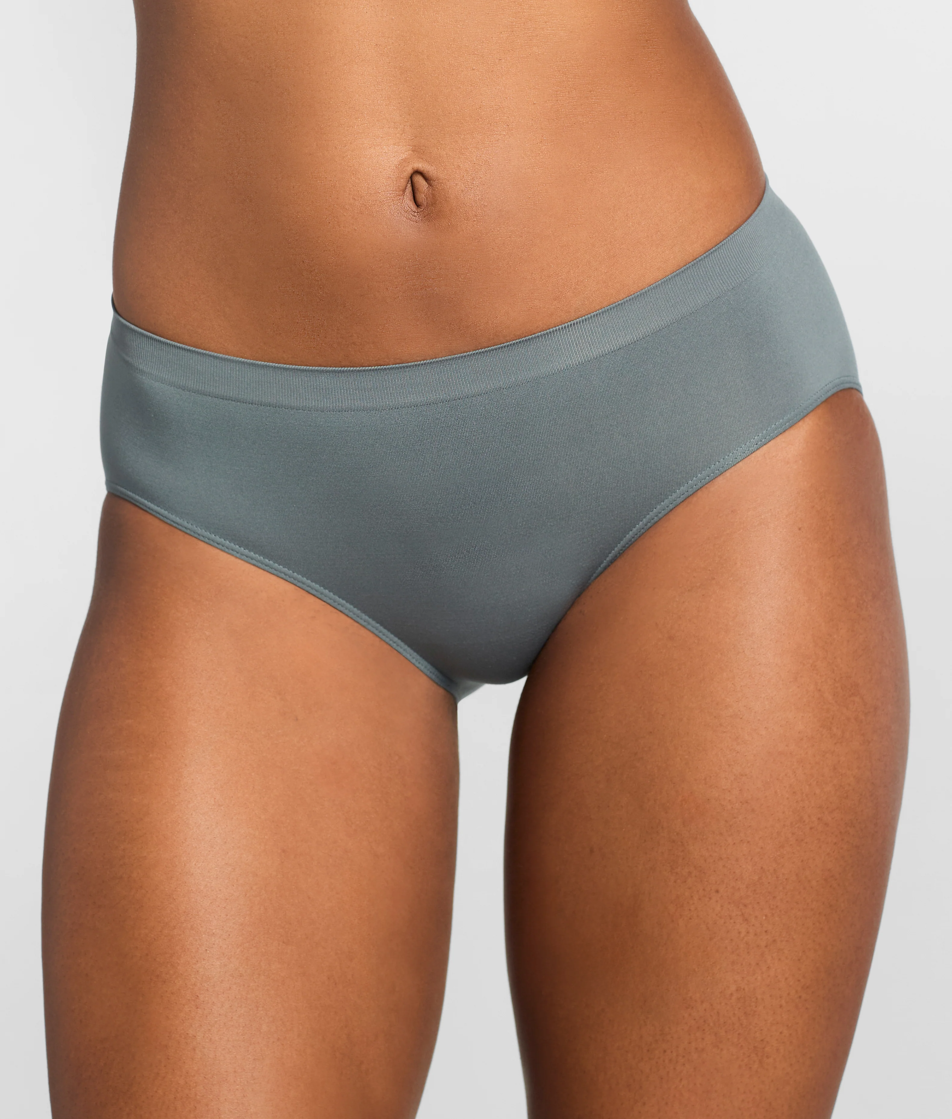The Easy Everyday Seamless Hipster - Image 11