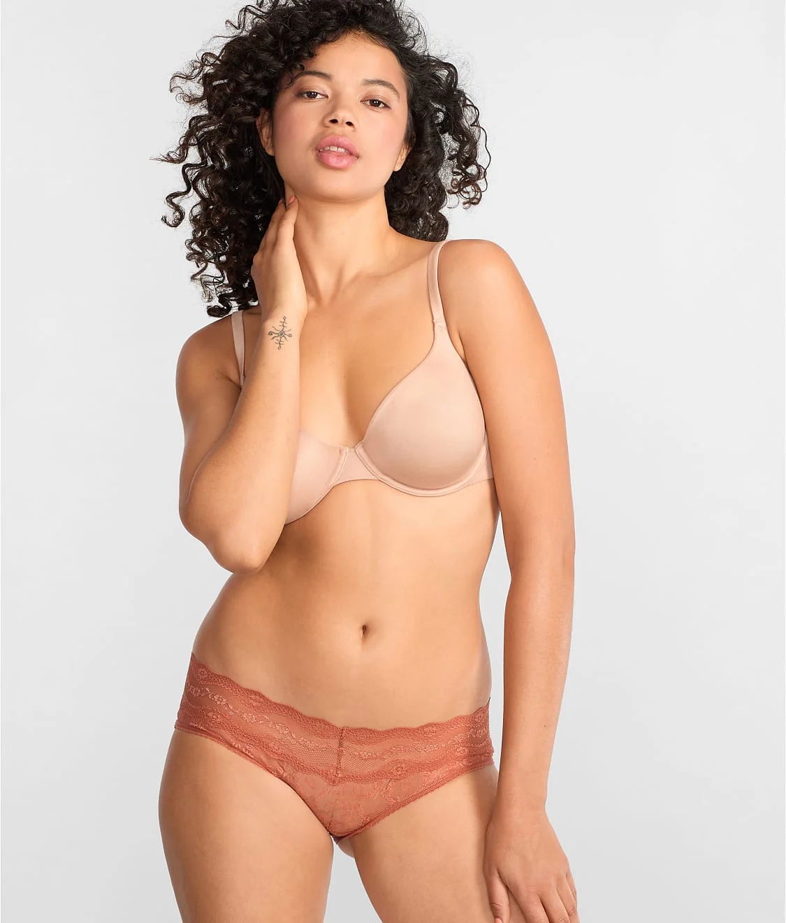 Lace Kiss Hipster - Image 24