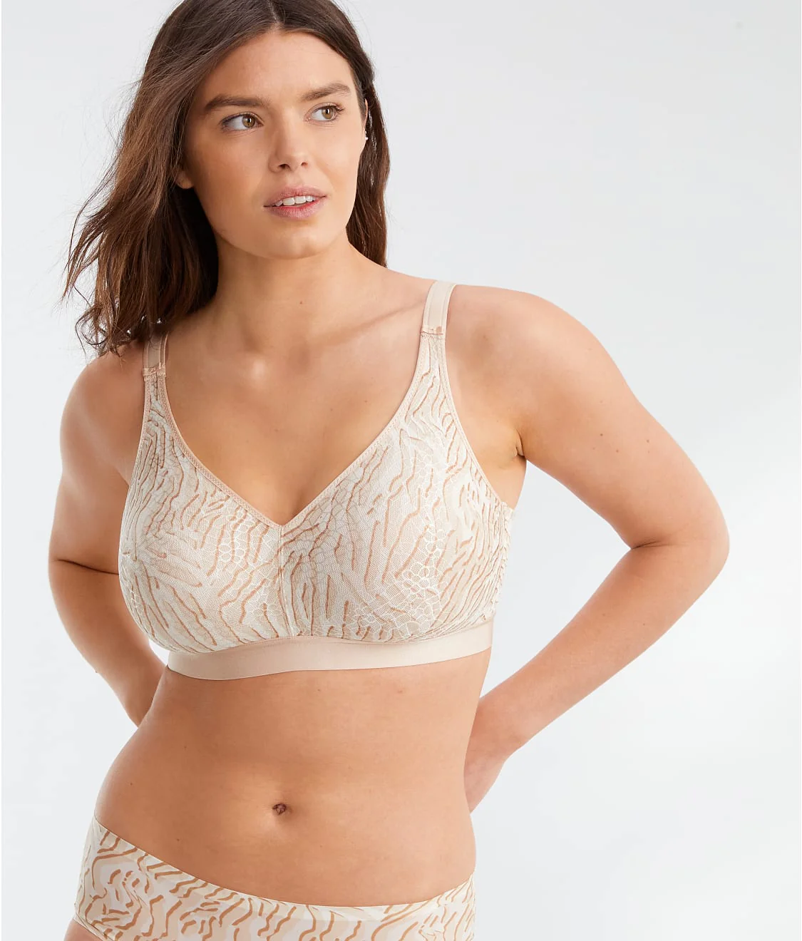 C Magnifique Wire-Free Minimizer Bra - Image 24