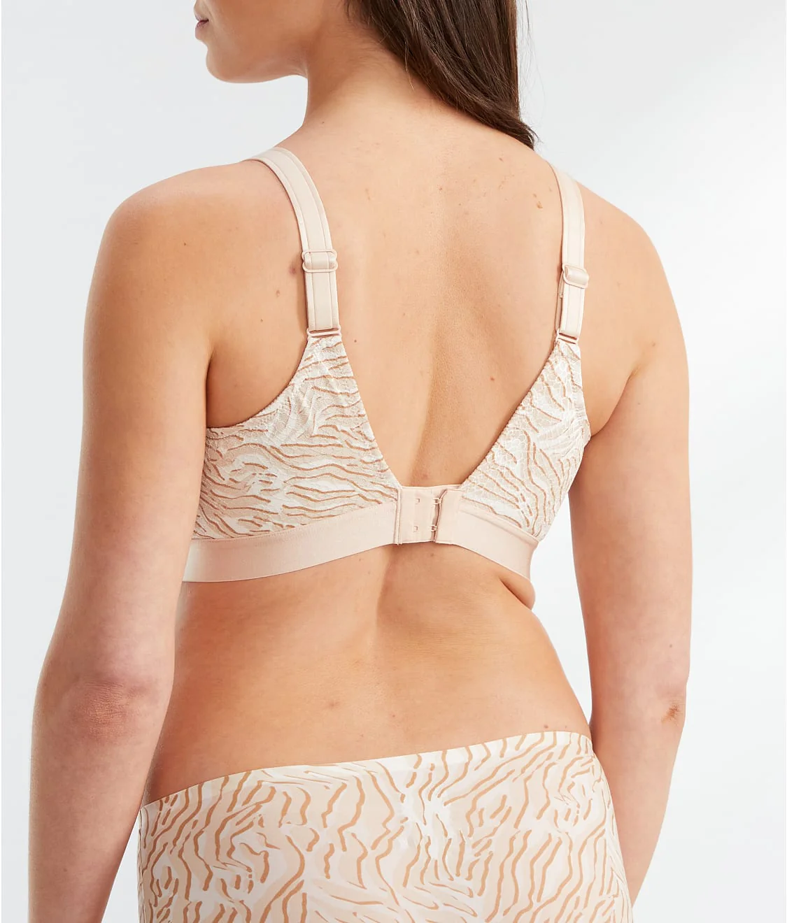 C Magnifique Wire-Free Minimizer Bra - Image 25