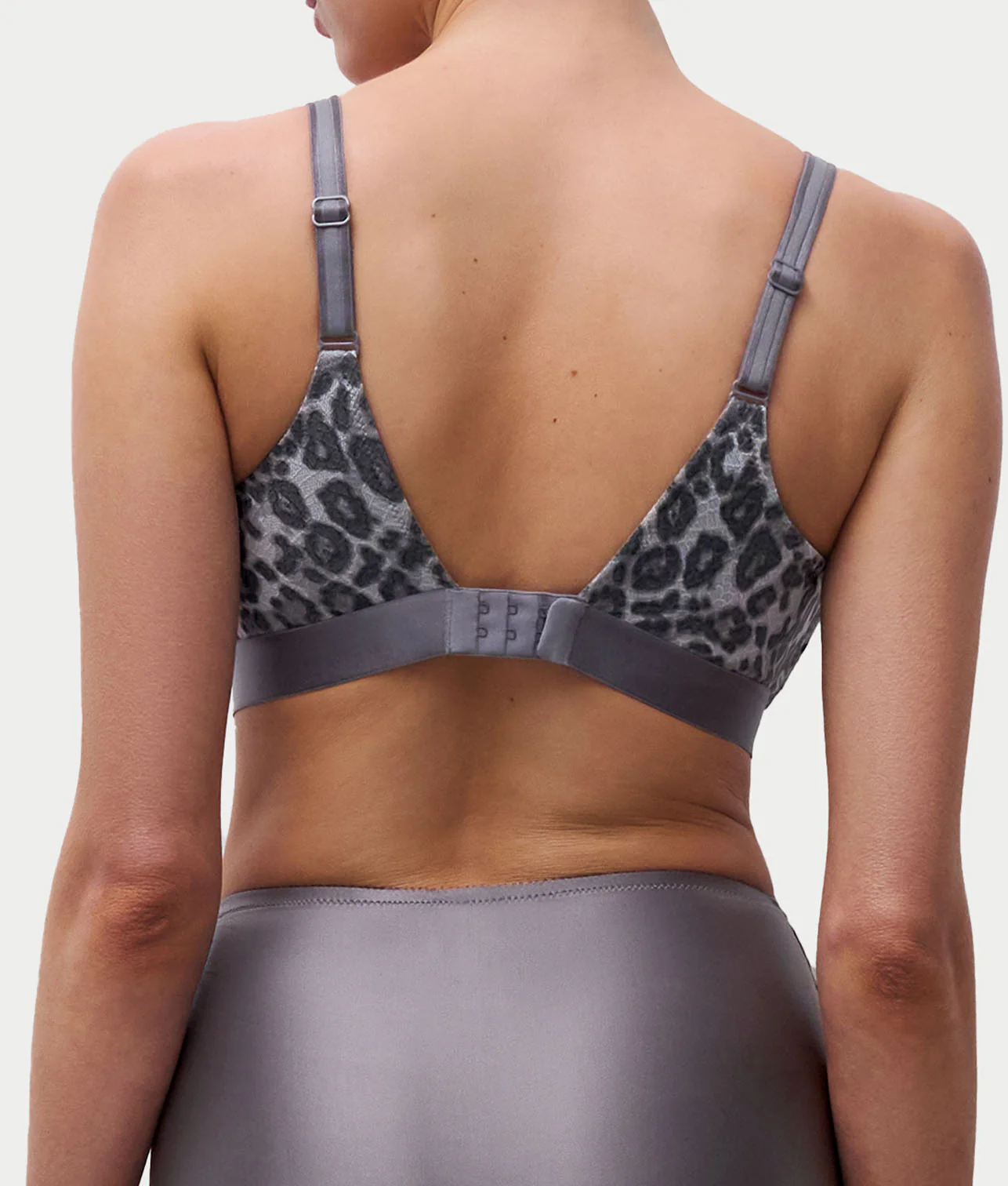 C Magnifique Wire-Free Minimizer Bra - Image 37