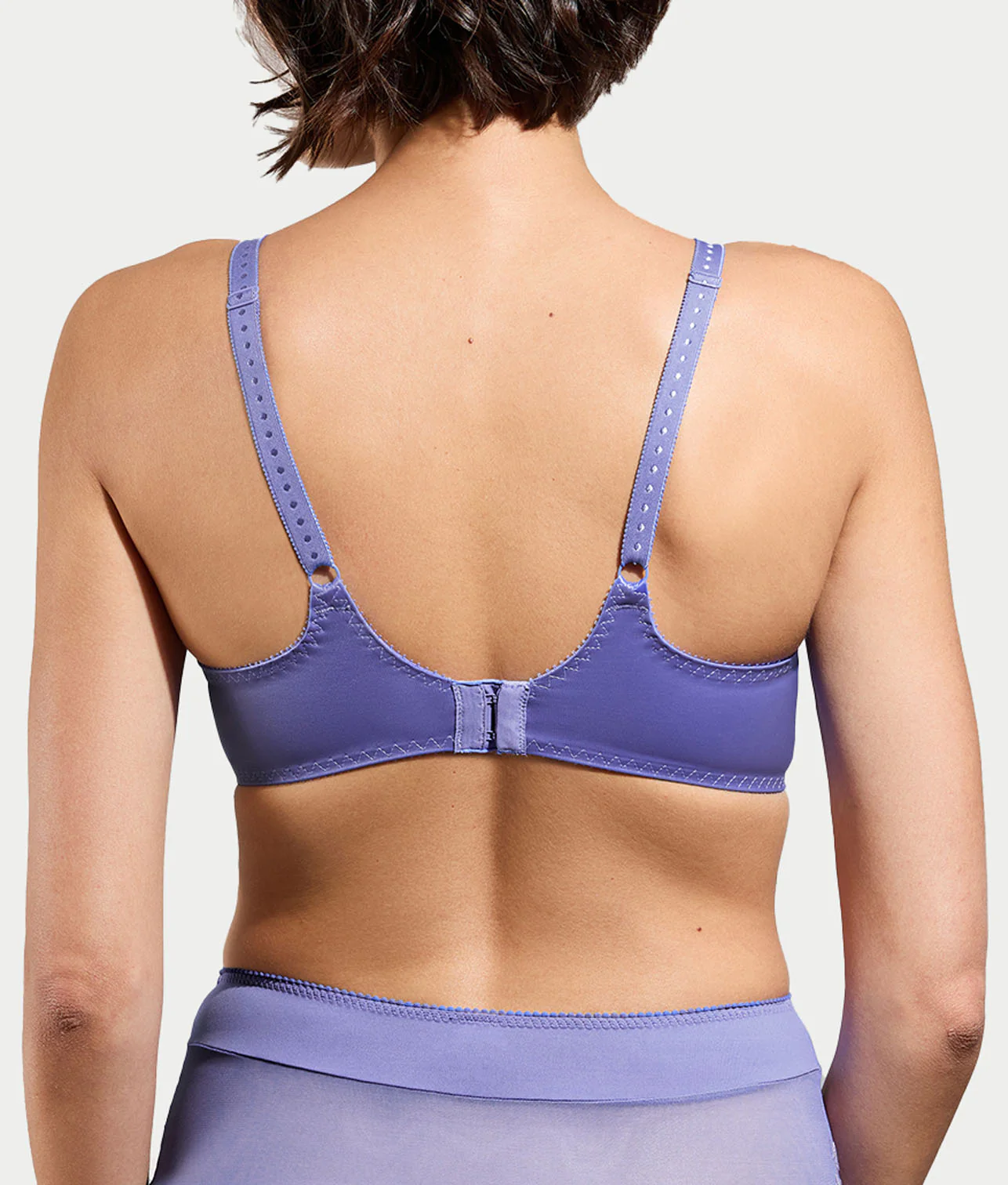 Tess Low Neck Bra - Image 13