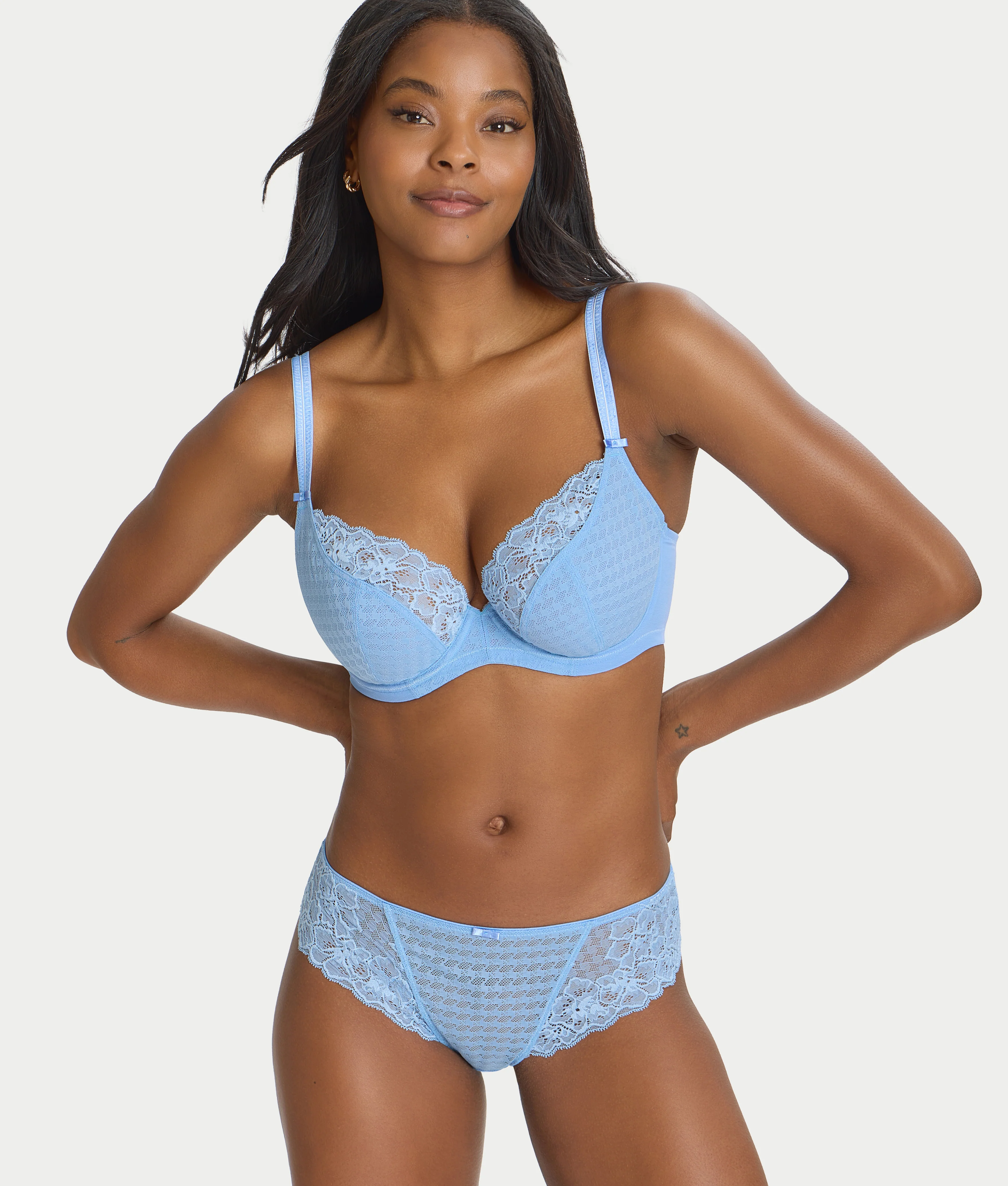 Envy Plunge Stretch Lace Bra - Image 4