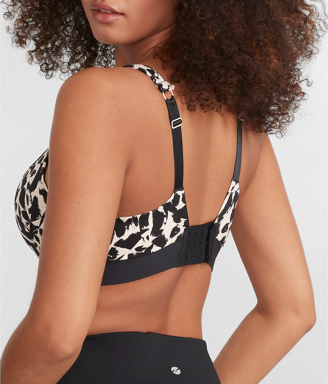 Endurance Underwire Unlined Sports Bra - Image 66
