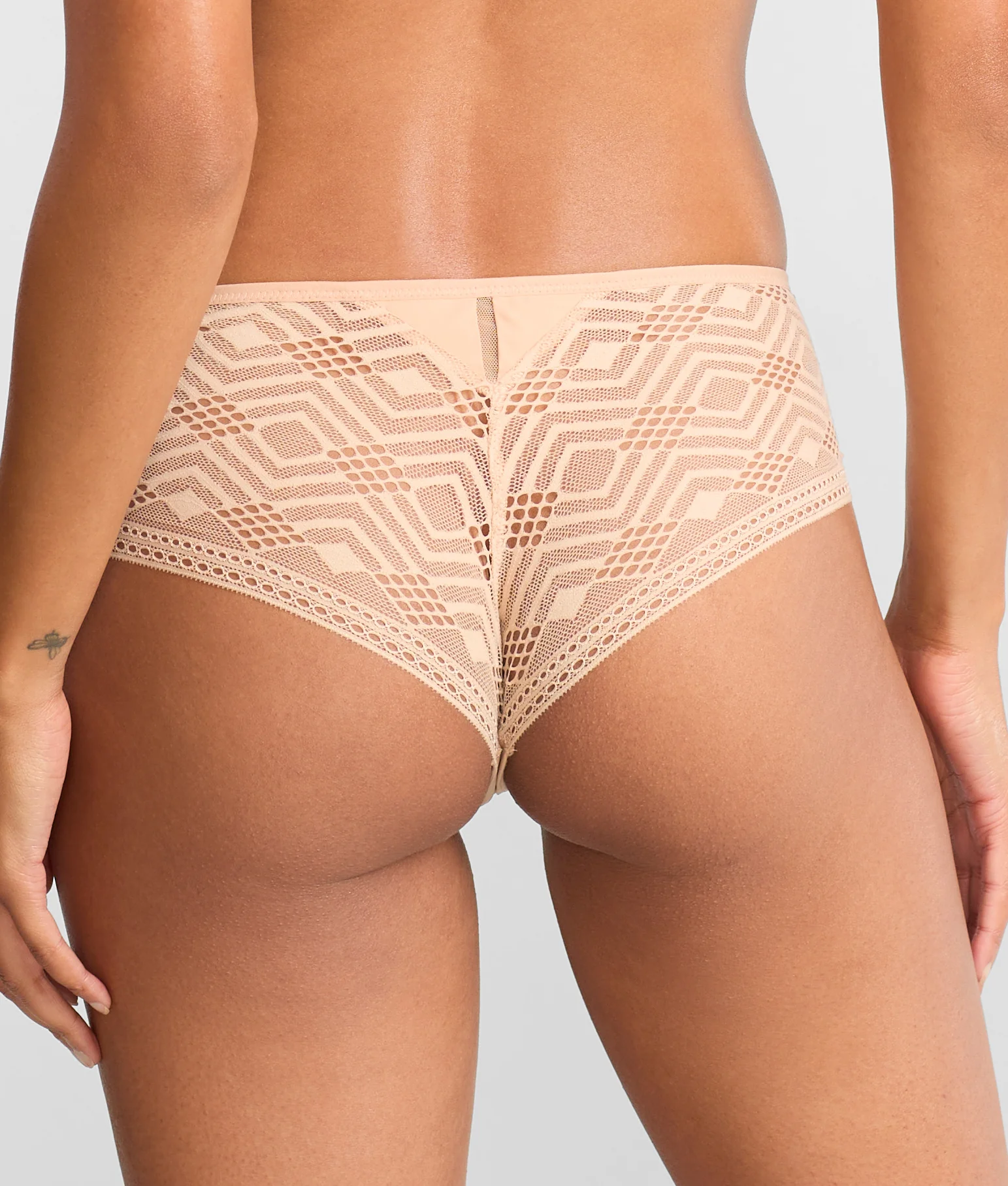 Ondine Shorty - Image 8