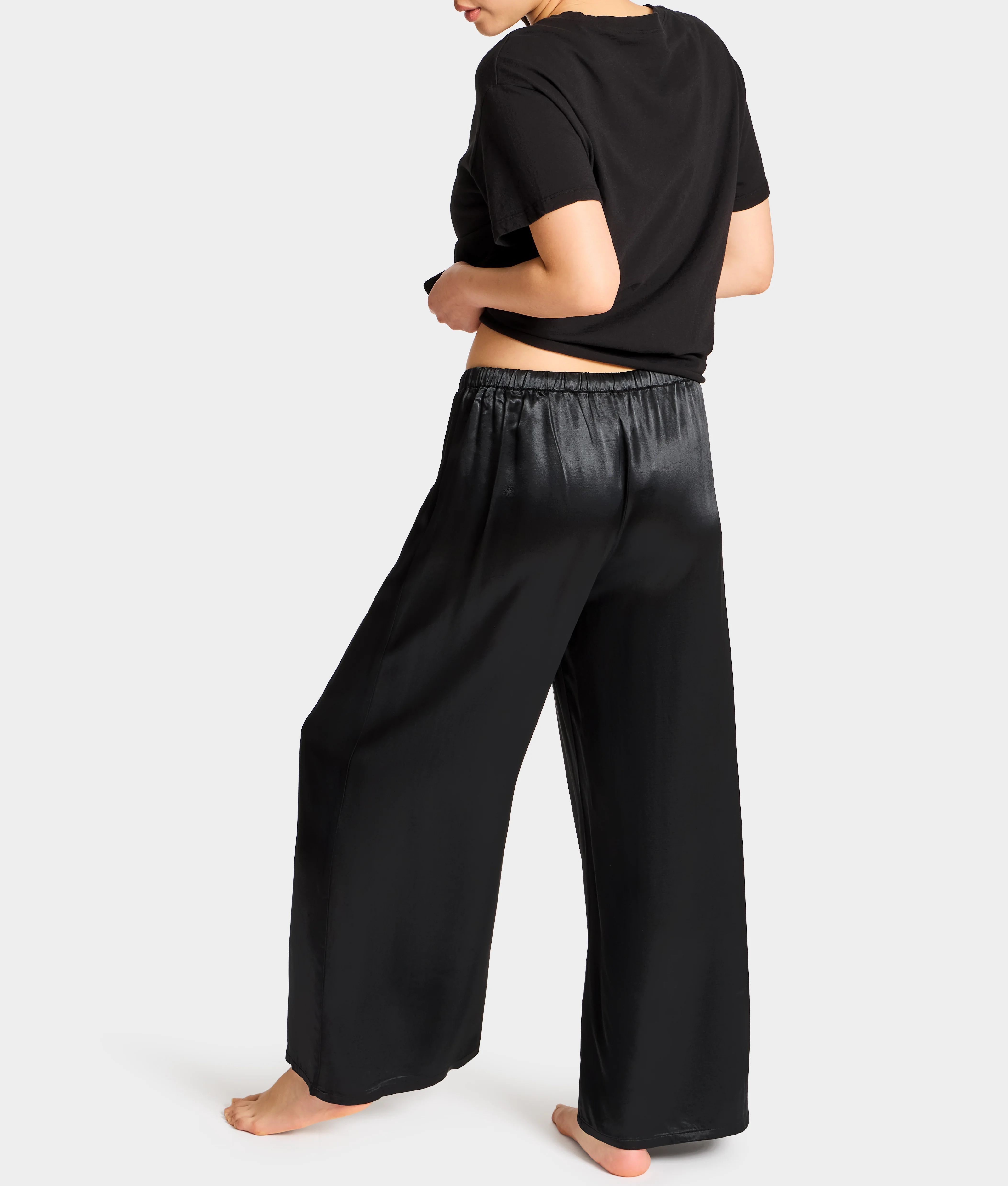 Mya Satin Crop Pants - Image 10