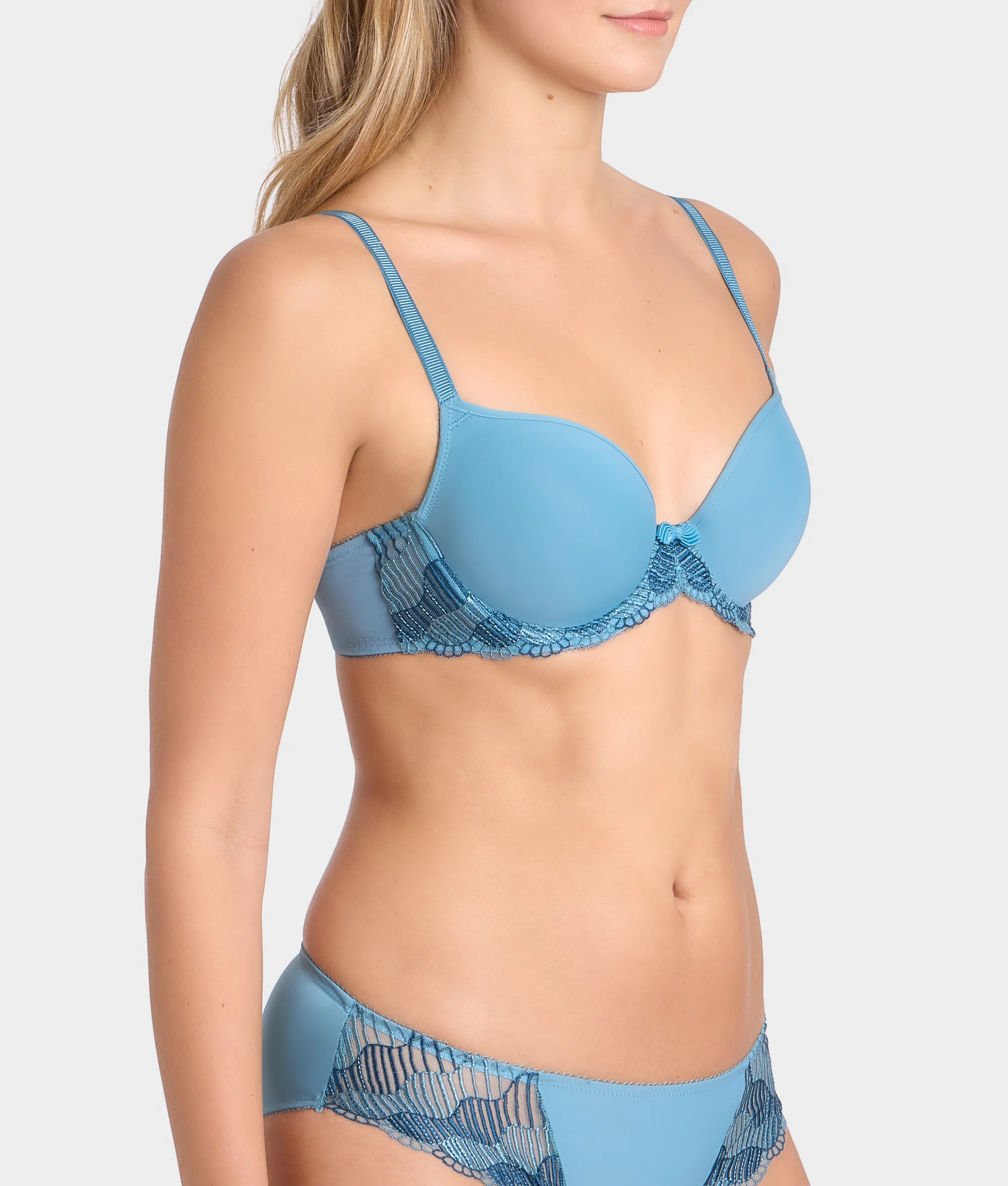 La Femme Plunge T-Shirt Bra - Image 3